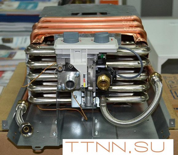 Газовый проточный водонагреватель WERTRUS 10В Белый